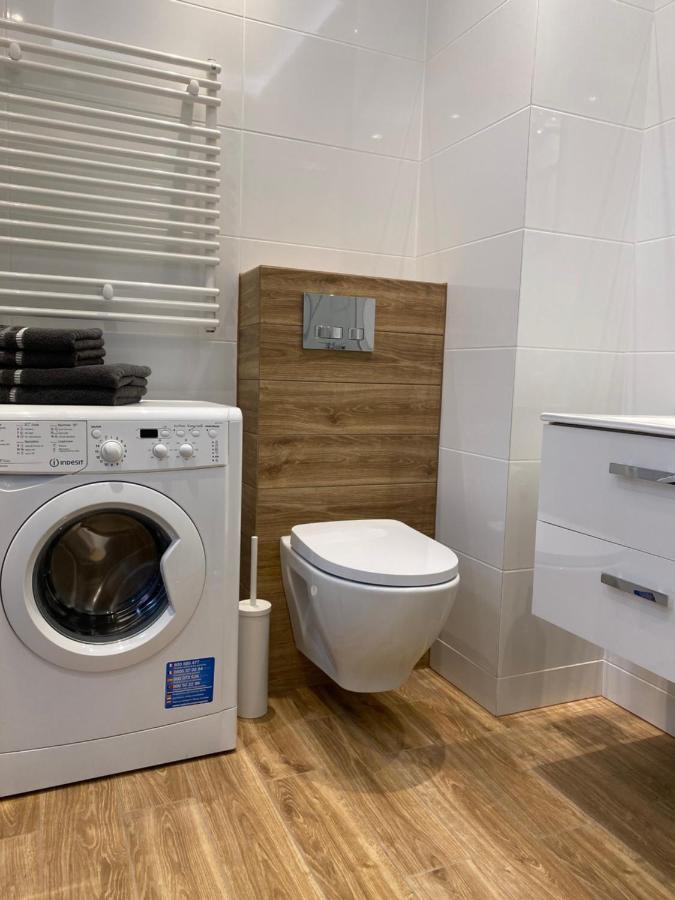 2 Tyskie Apartamenty Z Ogrodkiem Tychy Extérieur photo