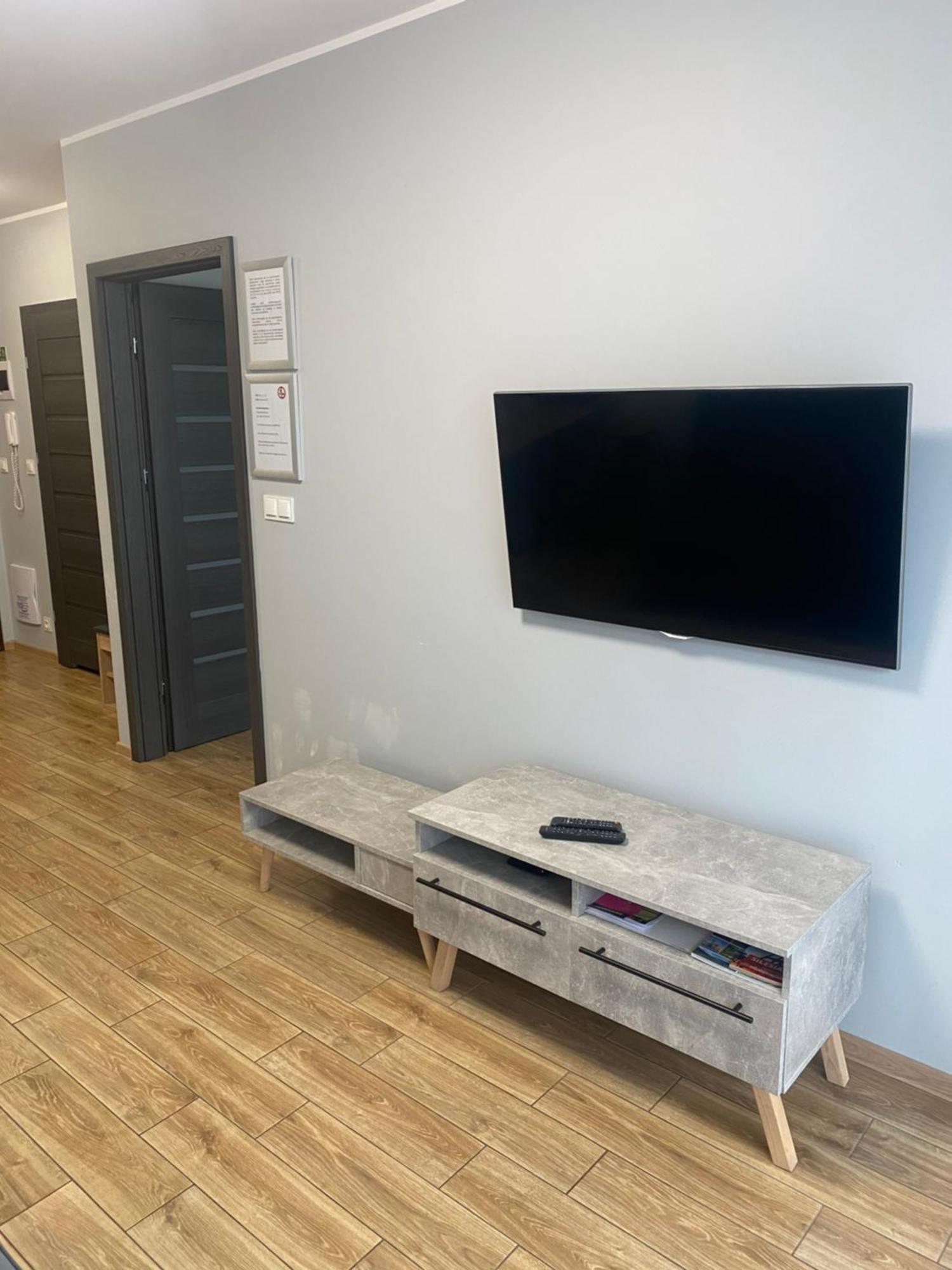 2 Tyskie Apartamenty Z Ogrodkiem Tychy Extérieur photo