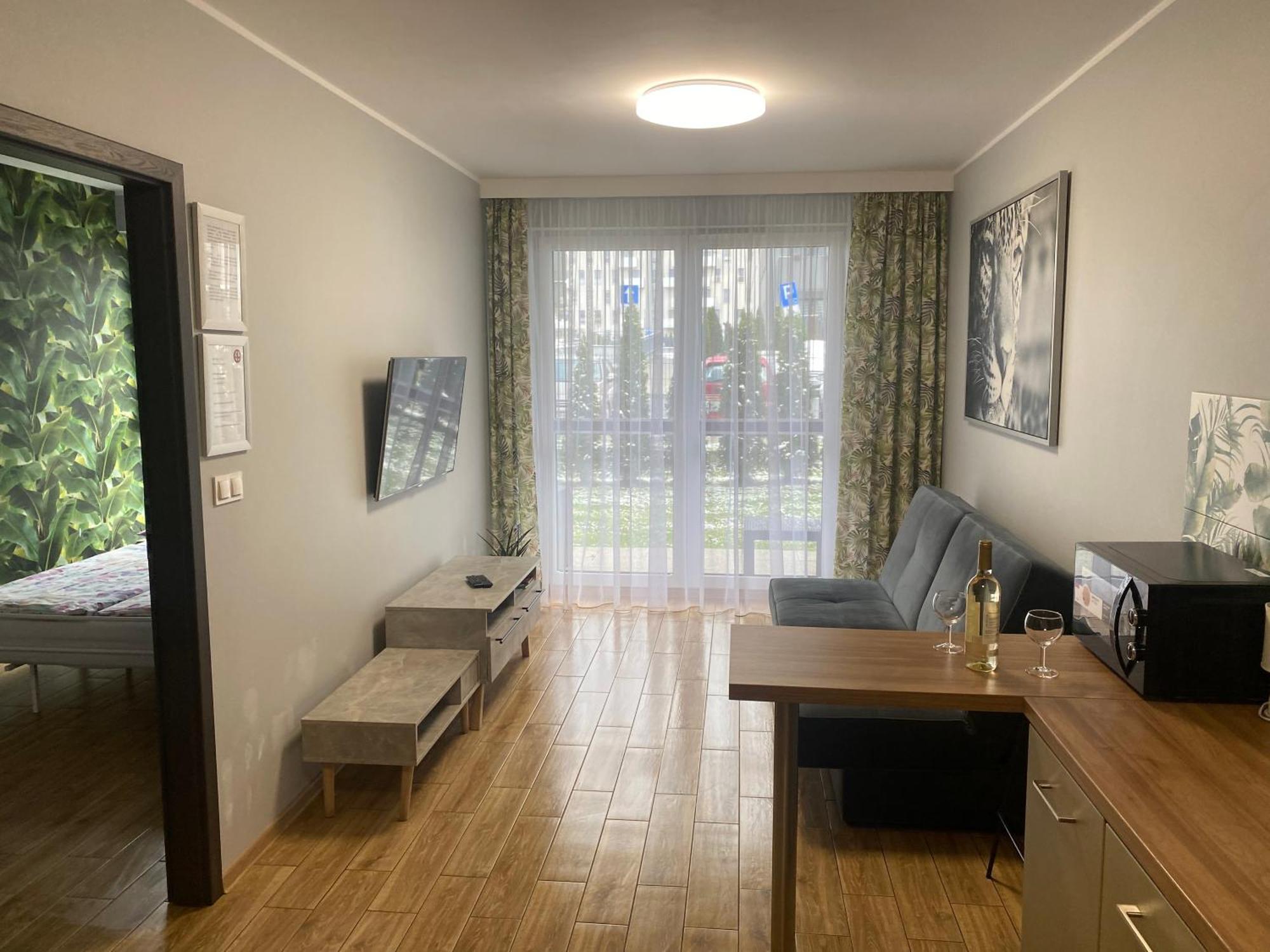 2 Tyskie Apartamenty Z Ogrodkiem Tychy Extérieur photo